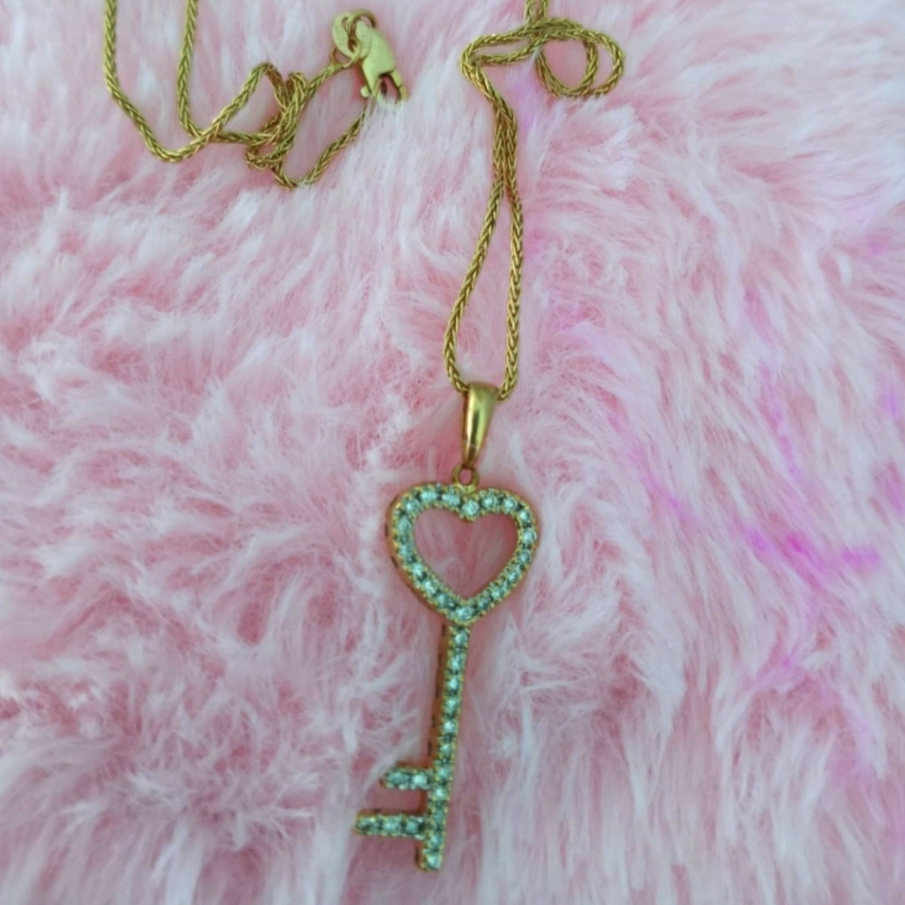 Jareds 14kt Diamond heart Key Necklace